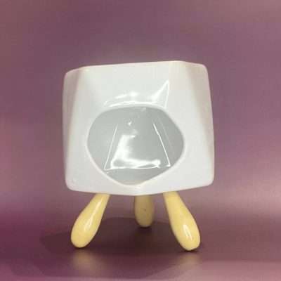 3 legged tealight wax melt burner with abstract detail